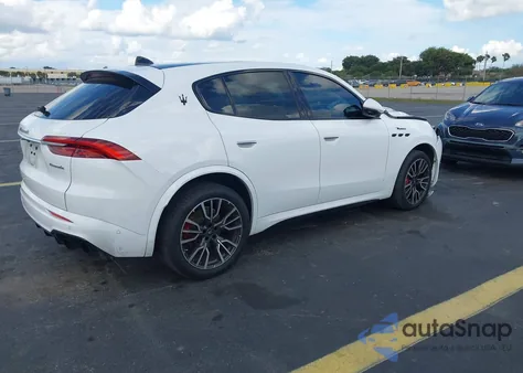 2023 Maserati Grecale Modena z USA, uszkodzony, nr VIN ZN682AVM5P7429147